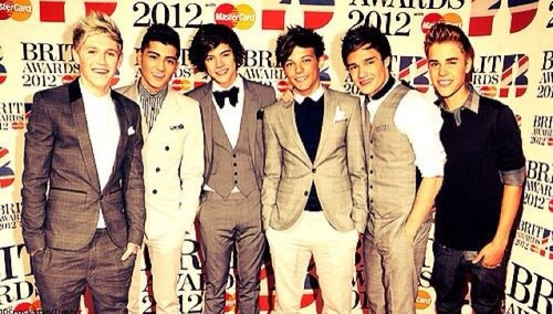 Im a relly fan of one direction so if you are a directioner follow me and i will follow you...... :)