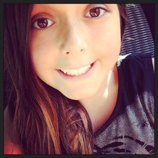 Hey guys please follow me I'm a huge Justin fan and I love everyone and everything follow meeee love youse xoxoxoxox