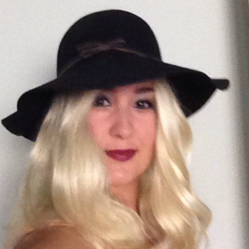 thepiecesmom's profile picture. 