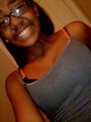 follow this girl  amaya jaquia  because she' ll follow back .