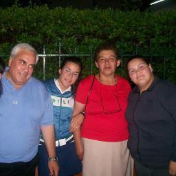 Amo a Dios, amo mi familia, amo enseñar, amo mis mascotas, amo a CABJ. Madre de 2 hermosas hijas. Docente por vocación.
#RusherMom.