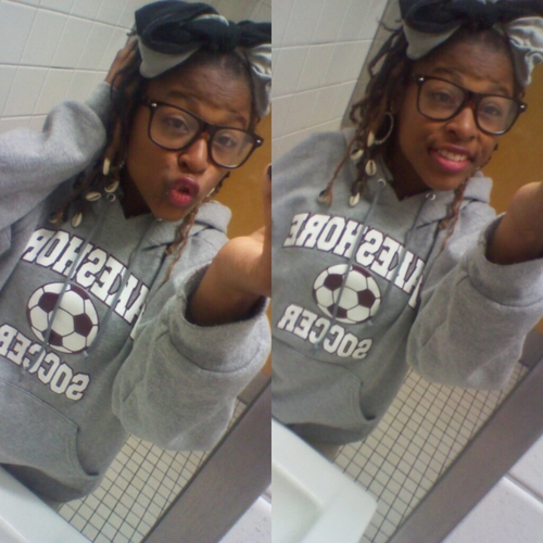' Of course IM PRETTY (: um while you stalking my page , Tap that FOLLOW botton till it turn BLUE (: Thanks , you have permisson by the way . ^_3