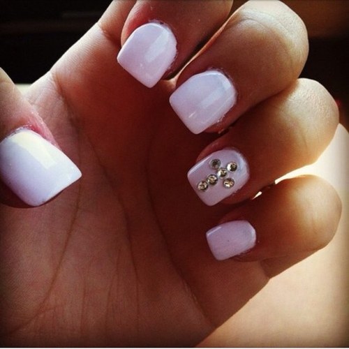 i love painting nails and getting my nails done. it's an obsession.