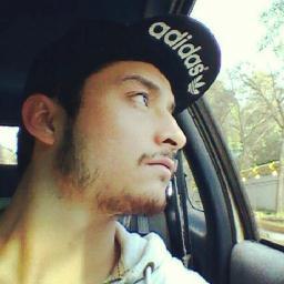 AlanParker18's profile picture. Las batallas en la vida no siempre las gana el hombre más fuerte o más rápido. Pero tarde o temprano el hombre que gana, es el hombre que piensa que puede ganar