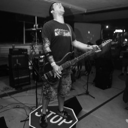 Father. Pisces. Lover of water, steel, judo, and reading. Wannabe bass player.