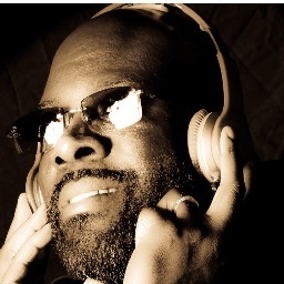 R&B/Pop/Hip-Hop/Neo-Soul/Gospel/Reggae/Soulful House/Jazz/Rock I respect the spiritual energy that we call music!!!

Booking info:djmone313@aol.com