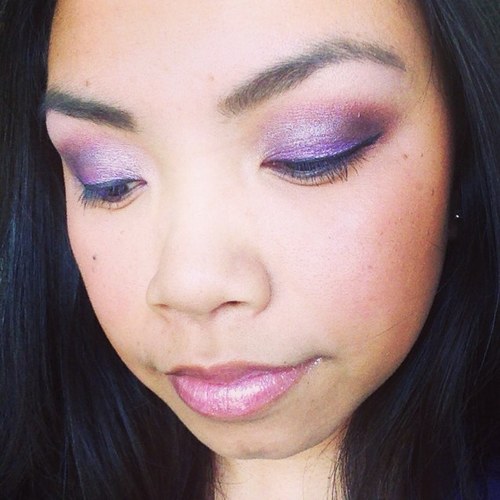 A girl absolutely in love with makeup and anything beauty. http://t.co/2clRS1KjCG  http://t.co/CJr6ZLykKt