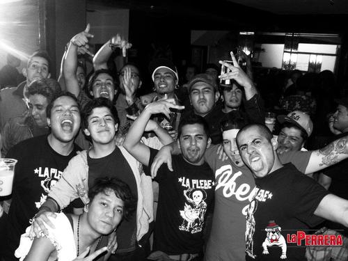 Ska Punk // Solo por Diversion.
Mucho Alcohol y Mucha Fiesta
ESCUCHANOS: 
https://t.co/CgTRn3gf
