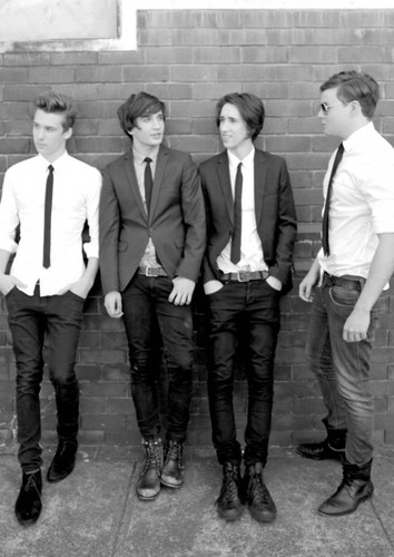 This is a ARMY TWITTER FOR BECAUSE THEY CAN! They are the best band! check em out http://t.co/V8AnesTM