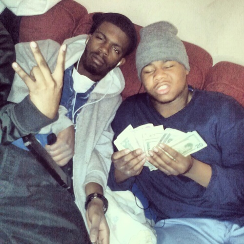 real niggas do real things . #iLoveMySisterLeigh (: