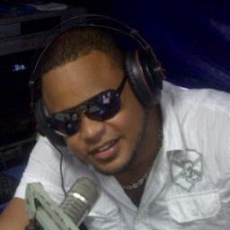 Locutor, DJ, Animador, Productor, Maestro de Ceremonias. Estoy a sus Ordenes en MK Studio´s Estudio especializado en Comerciales para Radio y Tv.