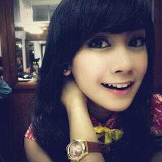 love me or hate me both are in my favor. if you love me, I'll always be in your heart. if you hate me, I'll always be on your mind ^^ insomNisa Queenda ^^