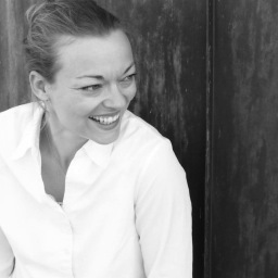 Corporate Marketing Manager @superReal GmbH.