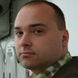 Тиран, деспот. Транспортный связист. Всей правде обо мне прошу не верить.