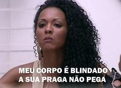 pra quê ler a bio? vê la a foto porra! to blindadaa!