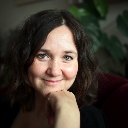 Filmare, författare, föreläsare och frilansjournalist. Skriver om kemikalier, barn och badrumsskåp samt om annat som upprör eller intresserar mig.