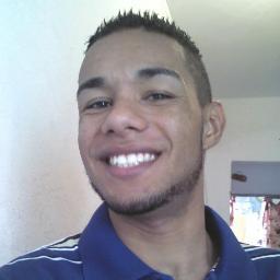 tenho 22anos,sou gente boa, amo fazer amizades, curto familia, amigos, sou de #JESUS e sou unidos com cristo! #Sj