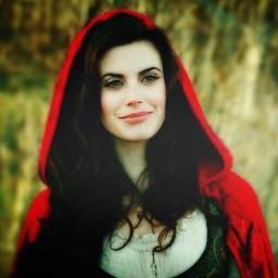 Red Riding Hood (Once Upon a Time) I am a wolf. #RolePlayThaiBot