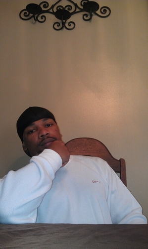 real cool layed back dude who like 2 chill a proud father .enjoy tha gud thaing in life like familey,friends,& so much more.