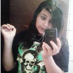 Amo zumbi,banda Screamo,A7X,rock Skate,the walking dead,Resident evil,animes!segue ae sigo de volta!
   Eu sou eu! Foda-se quem é vc!