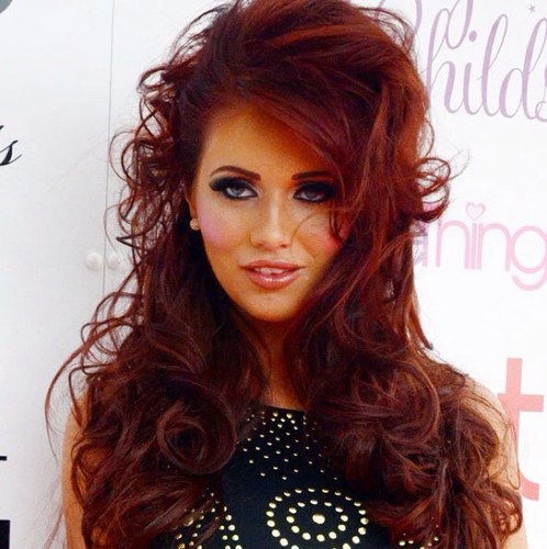 An Amy Childs fanpage so you can dress like Amy! I post pics of clothes Amy wears! (Some excact and some similar)! xxxxxxxx