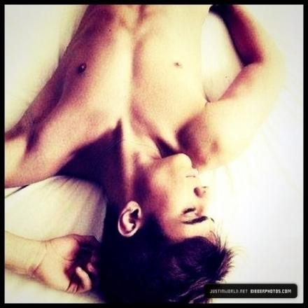 fuckimfalse's profile picture. The best sex is when there's no strings attached.