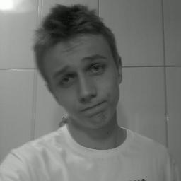 - gremista, capricórniano, 17 anos, rock ♪.♫. DEUS ♥