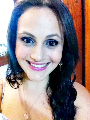 E, de qualquer forma.. ás cegas, ás tontas..
Tenho feito o que acredito. Do jeito talvez torto que sei fazer. =D