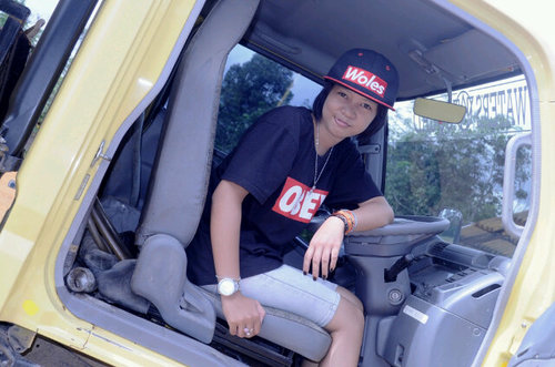My name is Yolla Meilanty.                     (ʃƪ´⌣`)♥(´⌣`ʃƪ)invite my phone 29F7E2D2.Follow back just mention.(っ˘з(˘⌣˘♥)(˘⌣˘)(˘⌣˘)