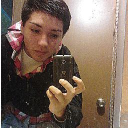 Si me sigues te sigo, me recomiendas te recomiendo si me das RT y coloco frases de amor en mis tweets