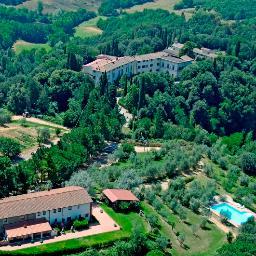 Rural hamlet in #Tuscany near Florence,Arezzo and Siena.Ancient Villa for #wedding #ceremonies,#meetings,#accommodations in the #Agriturismo,#typical products.