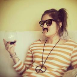 marta_esa's profile picture. ¿no huele raro aquí?