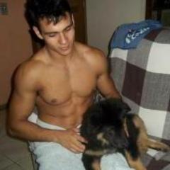 Tenho 19 anos, sou livre pra fazer oque bem entender, vivo a vida sem temer a morte, tenho fé em Deus e não na sorte.