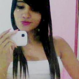 14 aniinhos , patricinha , Barbie  perfeitinha , complicada   , Princesiinha do Papai ah  e q ama chocolate  e vivee  no seuu  mudinho cor de rosa ;