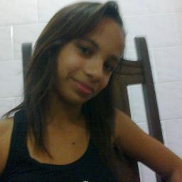 gosto muito de brincar,bagunçar e de ser feliz... S2 S2 S2