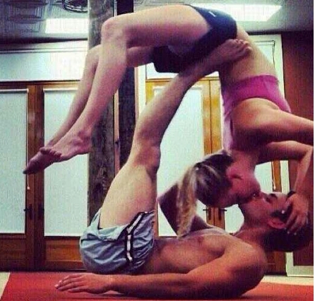 the struggles of being a wrestler's girlfriend.