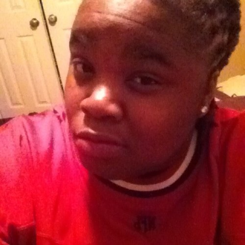My heart is taken by @shiya_so_sexy ♥3.18.12♥ ..follow @Laheartless_fee my Twifey !!! she smell like CocOA perufm !! i love my NU PHI