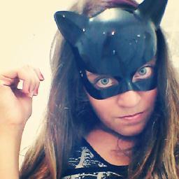 ''Solidão não é estar só, E sim estar entre mil pessoas e sentir a falta apenas de uma, como eu sinto de você'' ;3
http://t.co/iNGmxWRv