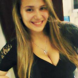 Vascaína , carioca e feliz. :D