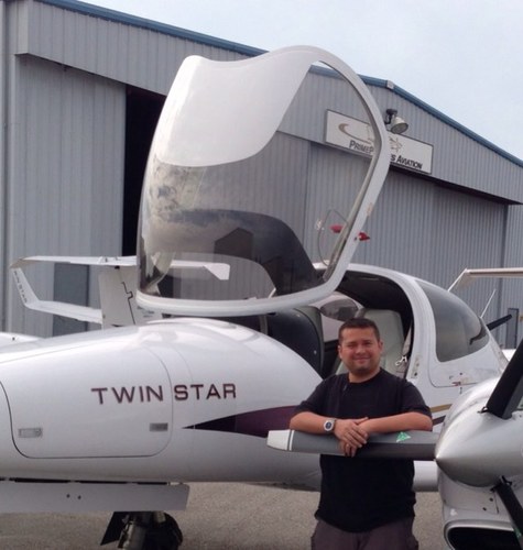 RADIOFLIEGER's profile picture. Berufspilot & Radiomacher https://t.co/bFWEhDw9Qm http://www.eikeknall.comhttp://www.radio-verkehrsflieger.de