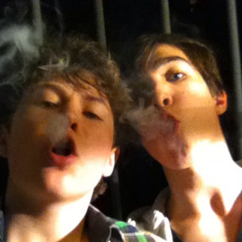 antim38's profile picture. Mon flow est en 3D alors met tes lunettes
Et aprete toi a vivre une experience a la Marie Antoinette
J'vais te trancher la terre