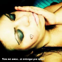....Na vida existem erros e verdades, dizer que te amo pode ter sido meu maior erro, mas foi minha maior verdade!