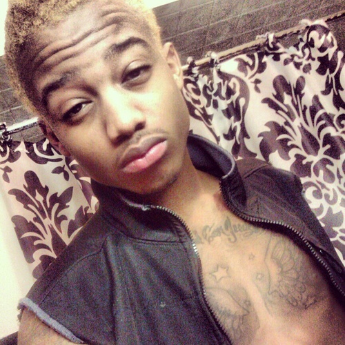 Welcome To The Official Page Of Mikey, iM 17 & Im A Singer, Dancer Of Kruciial Kreatiionz & Go Follow Me On Instagram : @TeamChandler