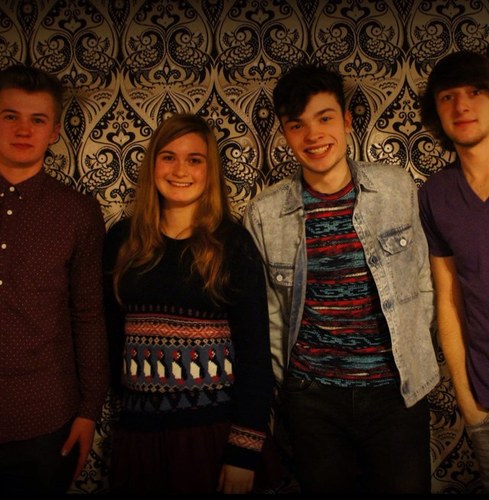 Bluesy rock band from Leeds since late 2012. FREE EP @ http://t.co/pMOfvclTCU Luke Kenna/@tom_sloman/Ellie Clowes/@_marcuschavasse