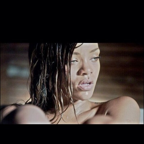 My ratchetness is unknown | I'm on that Unapologetic ish | Original Twitter: @NoMusicNoLife18 | #RihannaNAVi