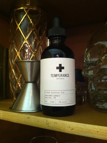 Dallas-based company producing bitters, tinctures and vermouth with wild-harvested herbs for local barmen and enthusiasts.
