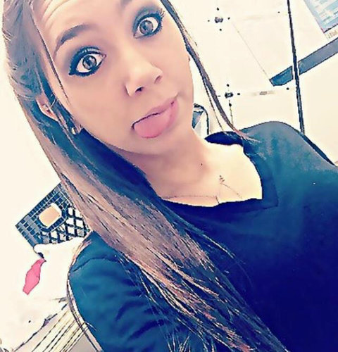 Haii! I'm Lauren.I have a sister;Lacie&a brother;Nick.♥I'm Tee&Johnnys cousin.♥