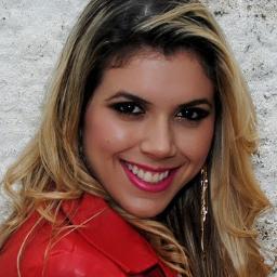 Cantora do Forró Mágica e locutora. ..www.locutores.com.br/linyrios