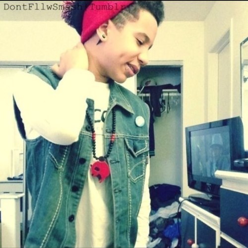 Hi There c: Im Neww Tew Twitter, Someone Tell Mehh Wahht To Do.? O.o