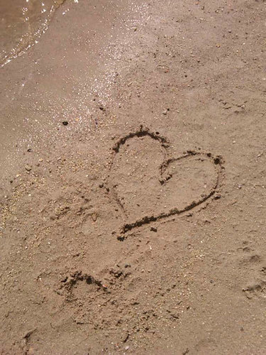 tweet_nesia's profile picture. Ikutin kata hati lo aja deh ya!:-)